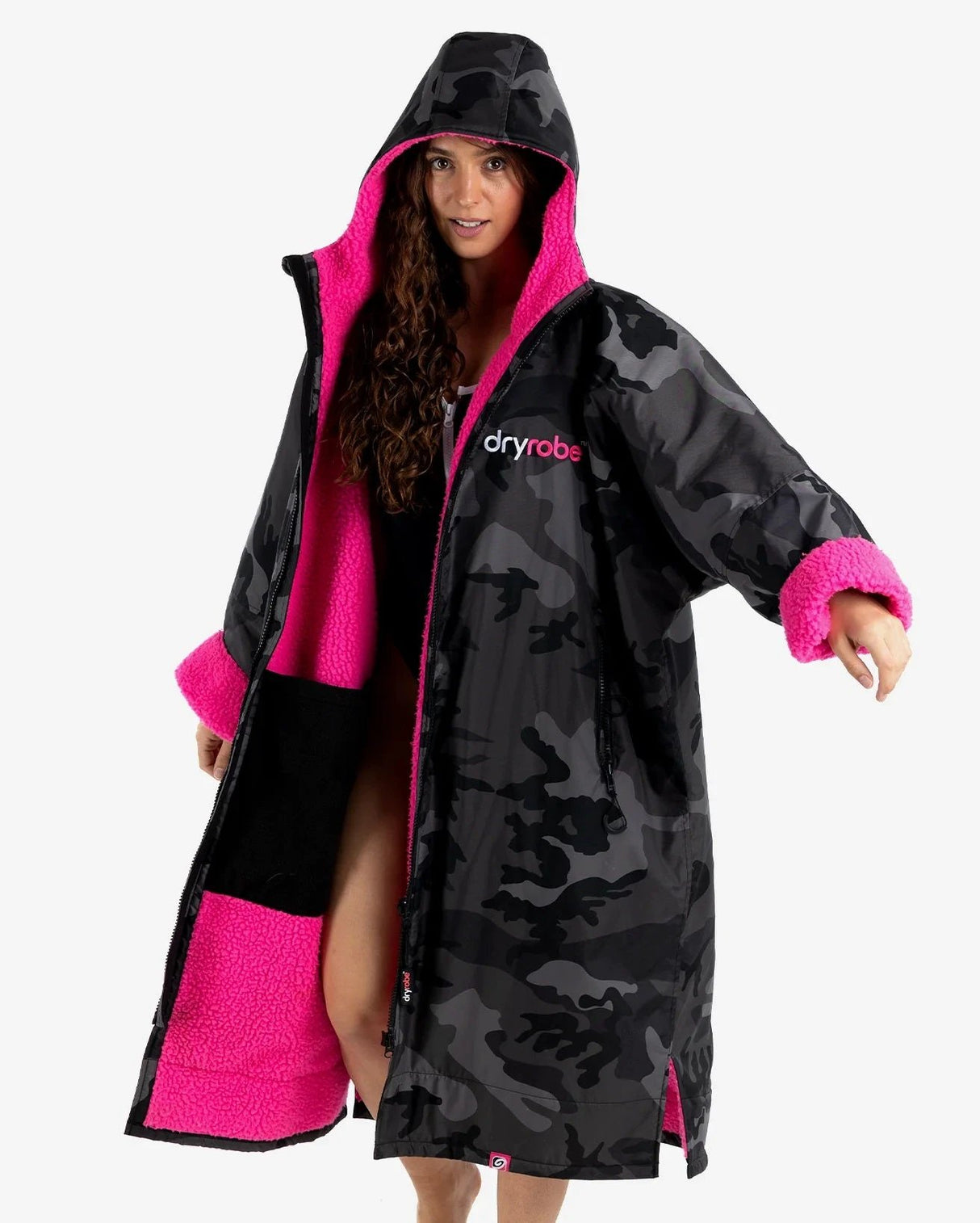 The dryrobe Advance jacket with Long Sleeves by Dryrobe