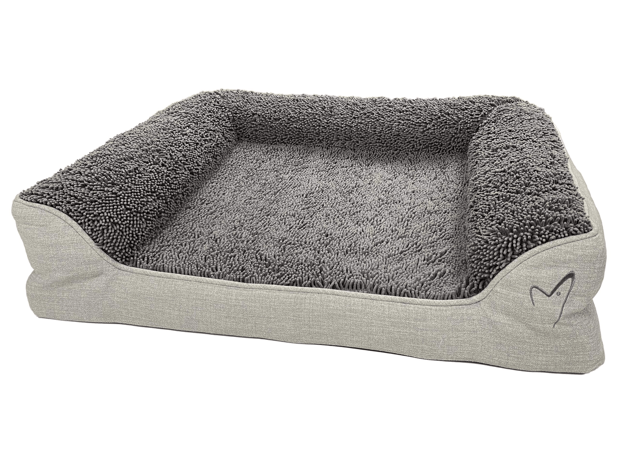 Gor Pets Noodle Drying Dog Bed featuring soft, supportive edges and a moisture-managing surface for dog comfort.