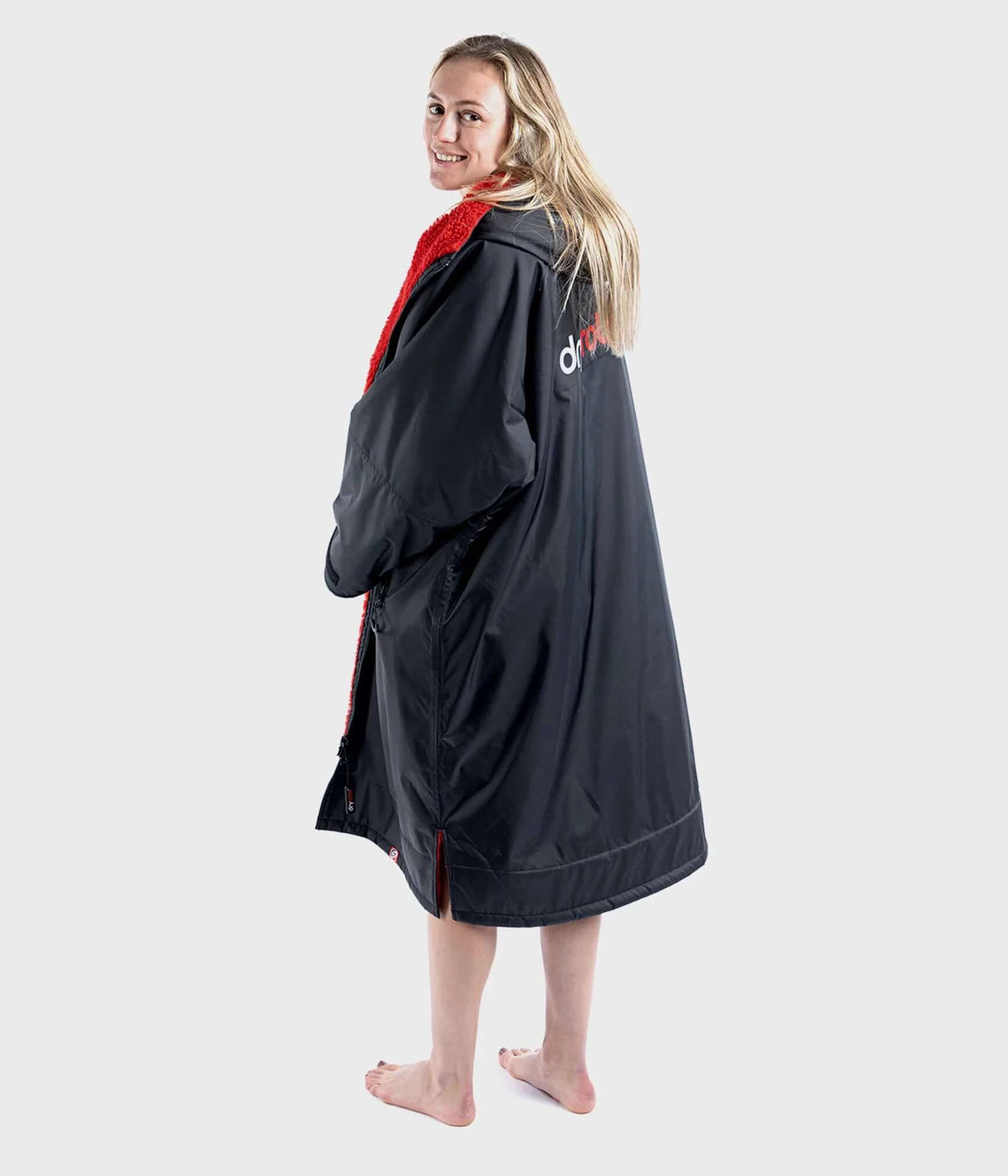 The dryrobe Advance jacket with Long Sleeves by Dryrobe