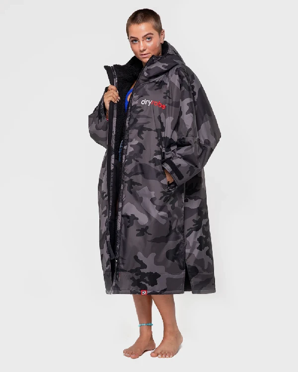 The dryrobe Advance jacket with Long Sleeves by Dryrobe